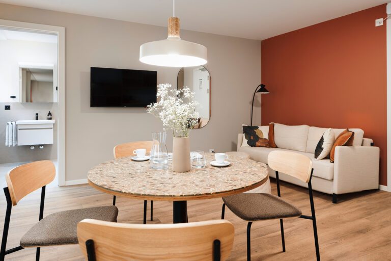 Studio Family Tisch Und Sofa Stay Sunday Hornergasse By Patrick Armbruster Bearb Klein